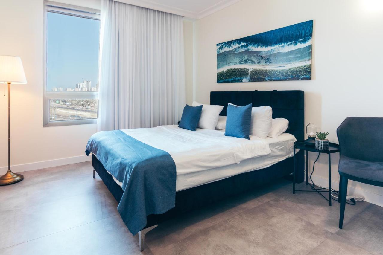 Almog Israel מגדלי חוף הכרמל Haifa